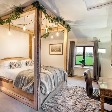 The Gilpin Farmhouse, Lake District Getaway Levens Exterior photo