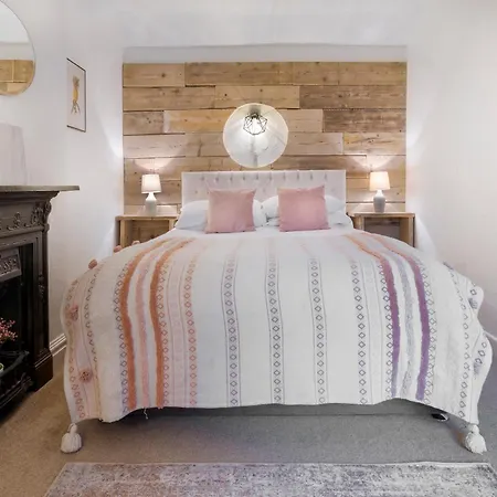 The Gilpin Farmhouse, Lake District Getaway Levens Exterior photo