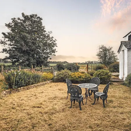 The Gilpin Farmhouse, Lake District Getaway Levens Exterior photo